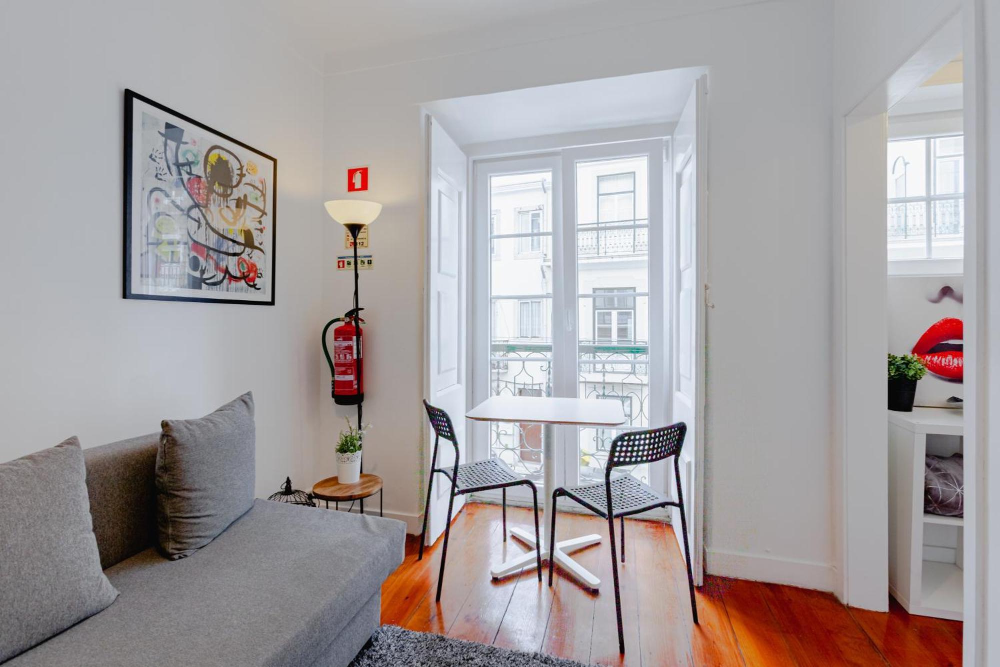 Visit Lisbon 4Fun - Anjos Apartment ภายนอก รูปภาพ